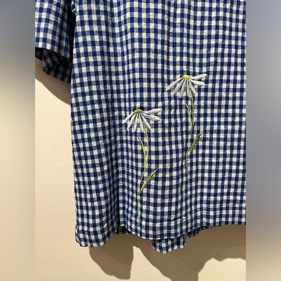 Studio C blue gingham and daisy top- Size 18W - Picture 2 of 6